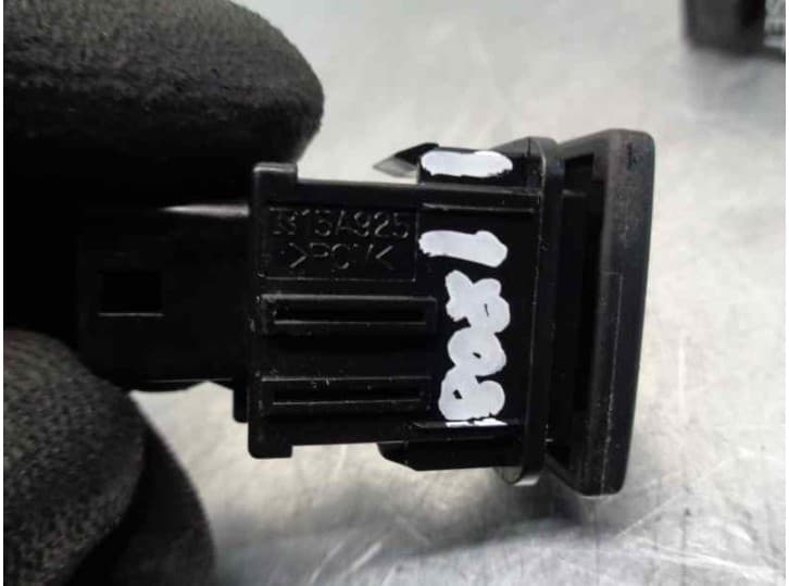 Recambio de mando para lexus ct (zwa10_) 200h (zwa10_) referencia OEM IAM 15A925 3