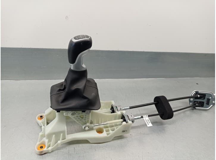 Recambio de palanca cambio para kia stonic (yb) 1.0 t-gdi referencia OEM IAM 43700H8300WK 2