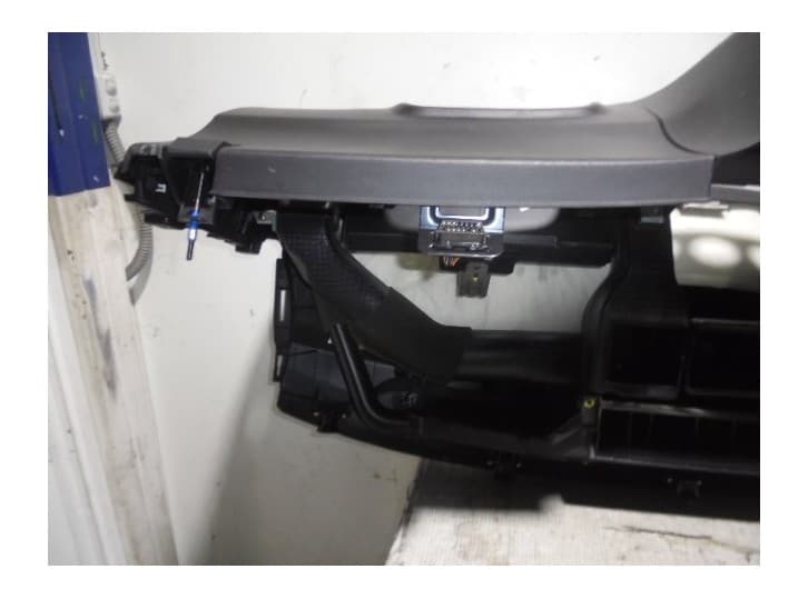Recambio de salpicadero para ssangyong korando (ck) 2.0 e-xdi referencia OEM IAM  NEGRO 3