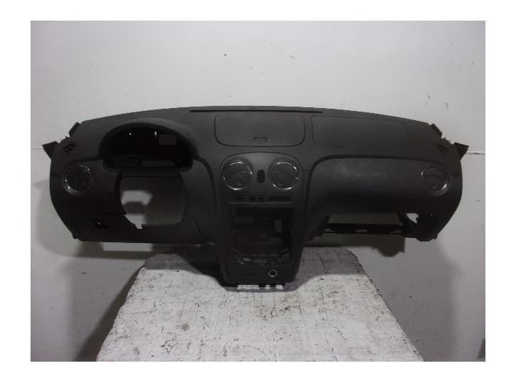 Recambio de salpicadero para chevrolet hhr 2.4 referencia OEM IAM 25871310 NEGRO