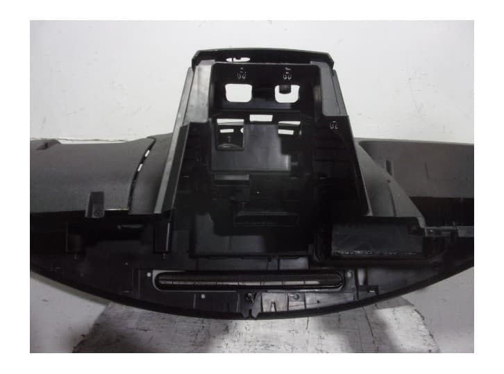 Recambio de salpicadero para chevrolet hhr 2.4 referencia OEM IAM 25871310 NEGRO 2