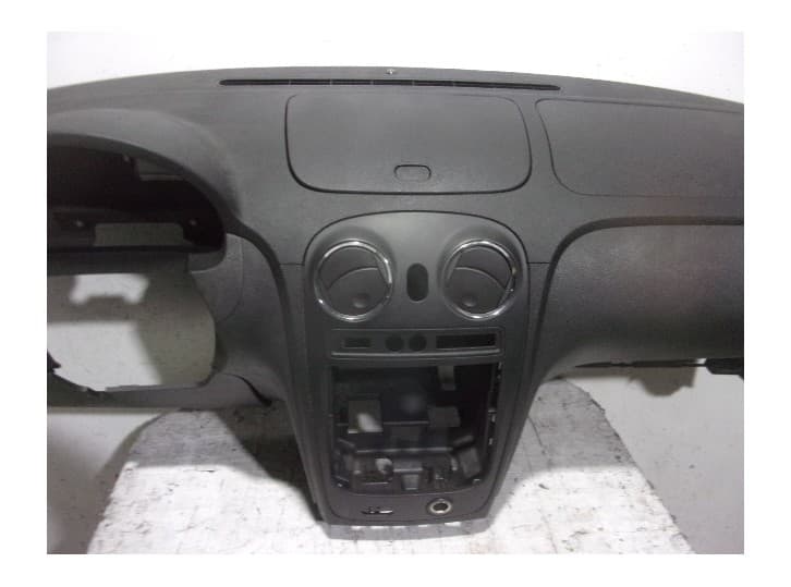 Recambio de salpicadero para chevrolet hhr 2.4 referencia OEM IAM 25871310 NEGRO 8