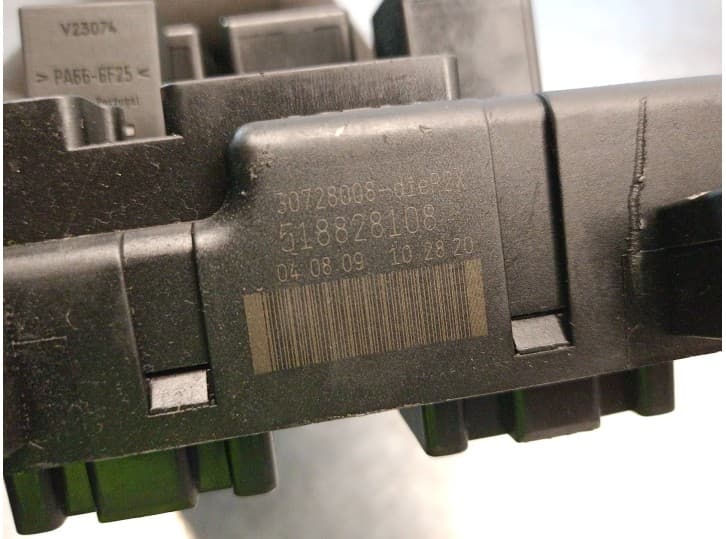 Recambio de caja reles / fusibles para volvo s60 i (384) d5 referencia OEM IAM 518828108 5