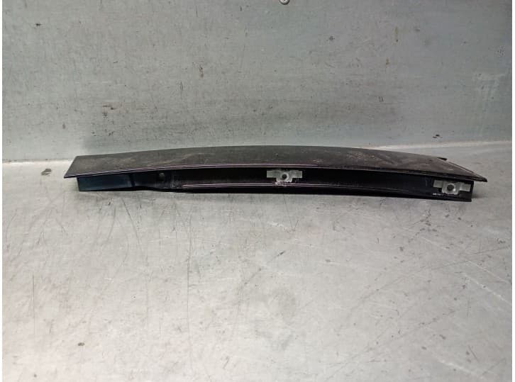 Recambio de moldura para opel corsa f (p2jo) 1.2 (68) referencia OEM IAM 39222096 39222096 3