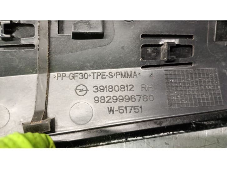 Recambio de moldura para opel corsa f (p2jo) 1.2 (68) referencia OEM IAM 39180812 39180812 4