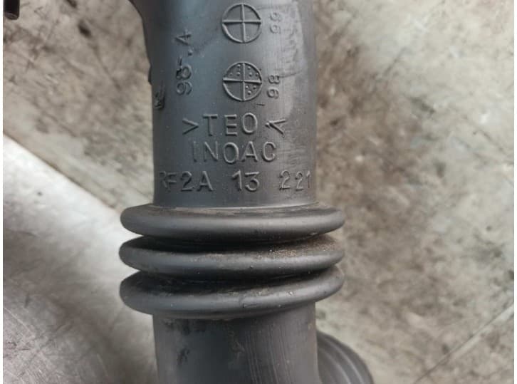 Recambio de tubo para mazda 626 v hatchback (gf) 2.0 turbo di (gffp) referencia OEM IAM 2