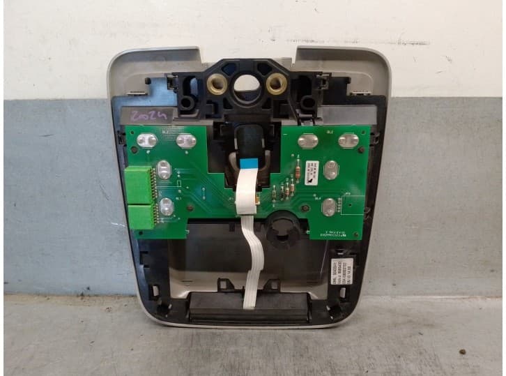 Recambio de luz interior para volvo xc90 i (275) d5 awd referencia OEM IAM 8685433 2
