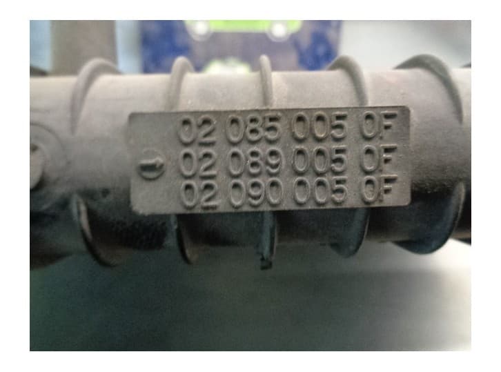 Recambio de radiador agua para nissan serena (c23) 1.6 referencia OEM IAM  020850050F BEHR 6