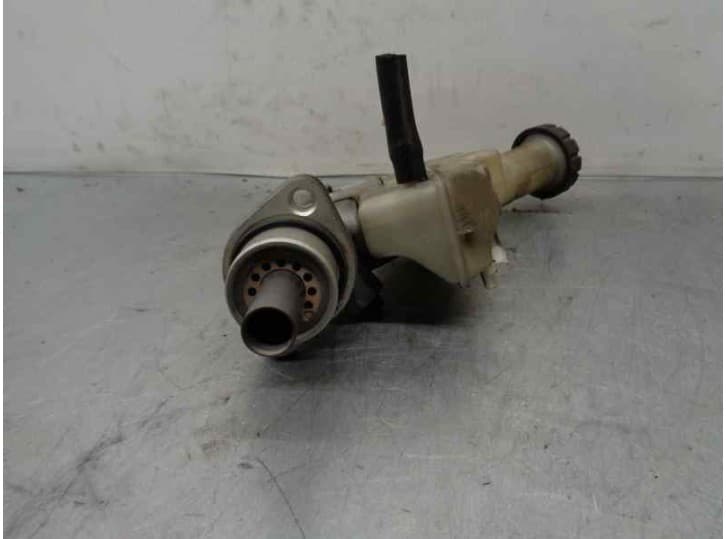 Recambio de bomba freno para nissan note (e11, ne11) 1.4 referencia OEM IAM 46010AX701 2