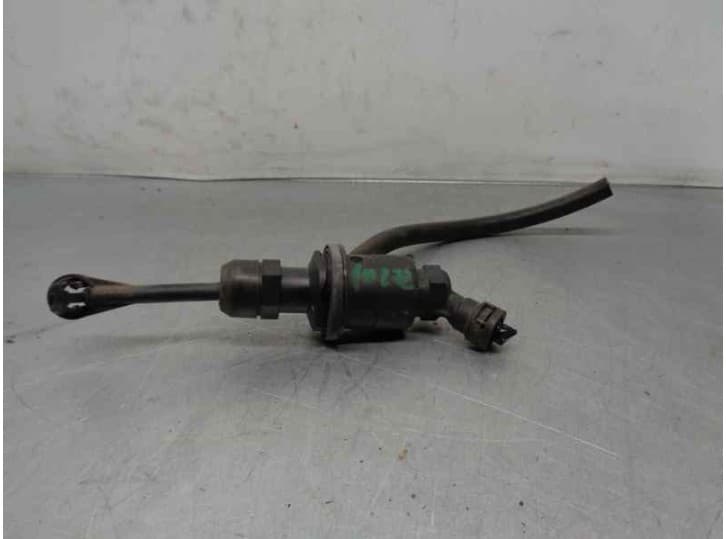 Recambio de bomba embrague para nissan note (e11, ne11) 1.4 referencia OEM IAM 30610AX715 2