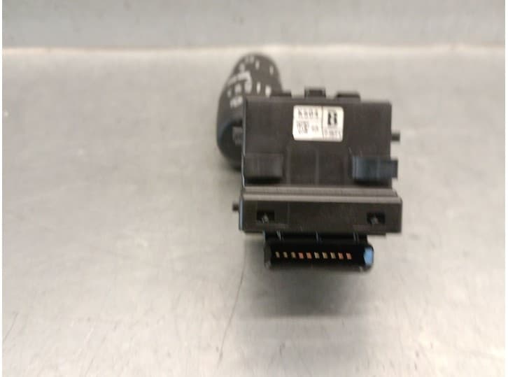 Recambio de mando limpia para mazda cx-5 (kf) 2.0 skyactiv-g referencia OEM IAM 17J671 2