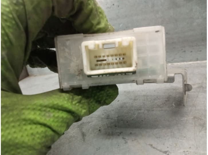 Recambio de centralita cierre para ford ranger (et) 2.5 tddi referencia OEM IAM UN09675D2 3