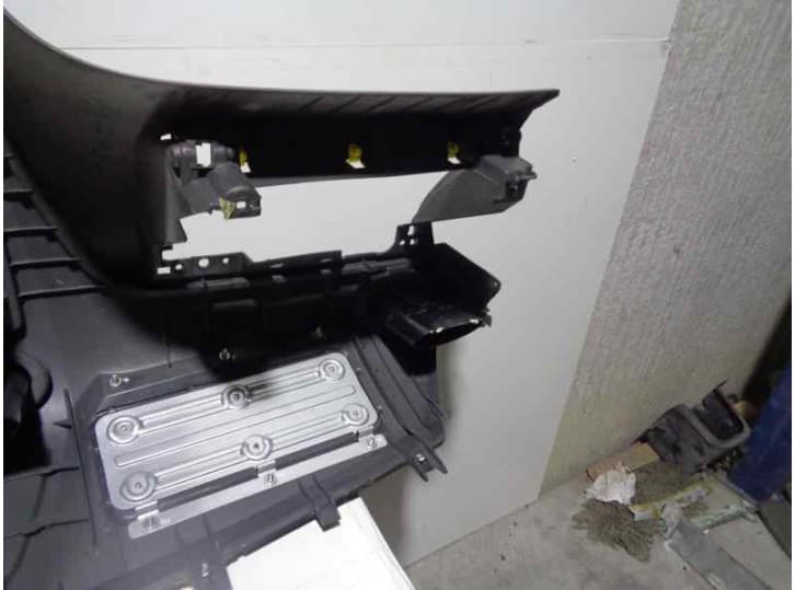 Recambio de salpicadero para ford focus ii descapotable 2.0 referencia OEM IAM  NEGRO 8