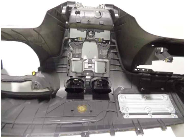 Recambio de salpicadero para ford focus ii descapotable 2.0 referencia OEM IAM  NEGRO 9