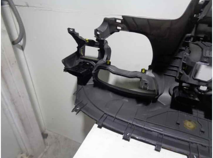 Recambio de salpicadero para ford focus ii descapotable 2.0 referencia OEM IAM  NEGRO 10