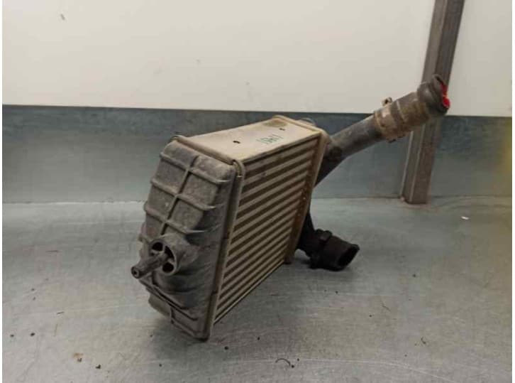 Recambio de intercooler para fiat punto (188_) 1.3 jtd 16v referencia OEM IAM 847850000 2