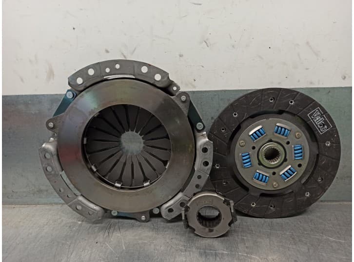 Recambio de kit embrague para renault 18 referencia OEM IAM 185864 185864 VALEO 2