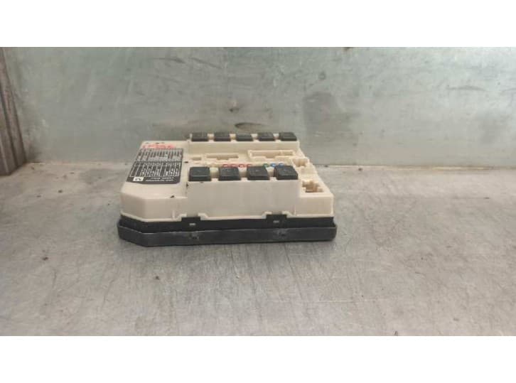 Recambio de caja reles / fusibles para nissan x-trail ii (t31) 2.0 dci referencia OEM IAM 2