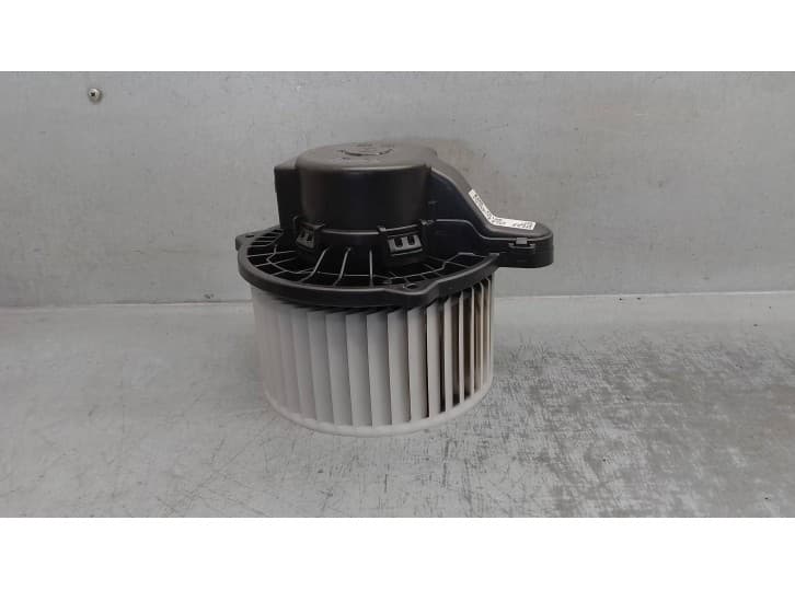 Recambio de motor calefaccion para kia xceed (cd) 1.0 t-gdi referencia OEM IAM EB1D1NXJAA 2