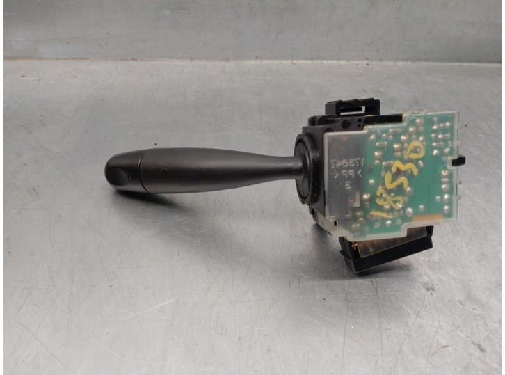 Recambio de mando limpia para toyota yaris (_p1_) 1.3 (scp12_, scp13_) referencia OEM IAM 173647 2