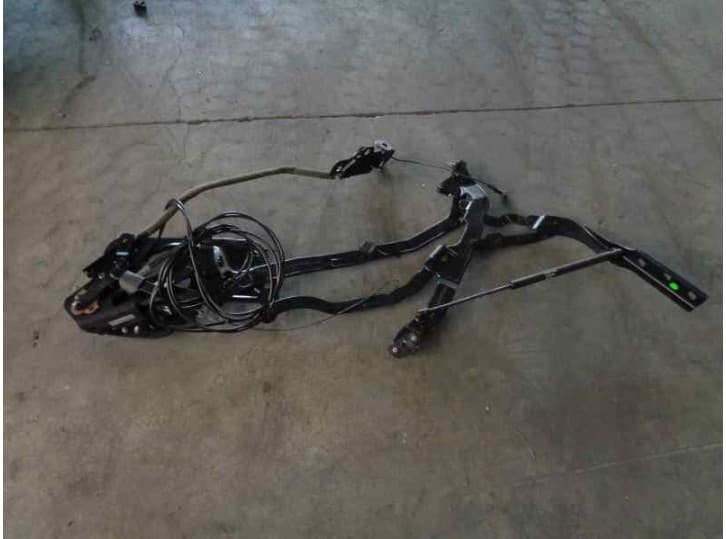 Recambio de capota para ford focus ii descapotable 2.0 referencia OEM IAM 1513075 2