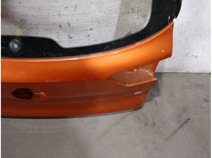 Recambio de porton trasero para mg zs suv (azs1) 1.5 vti referencia OEM IAM 5539073 2