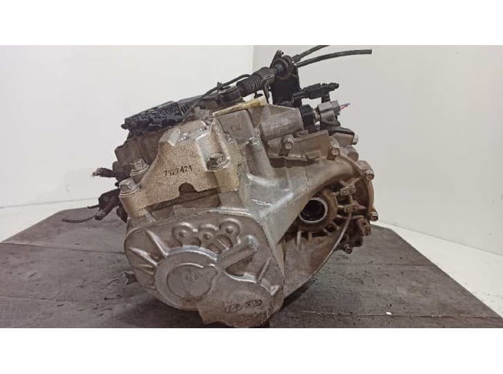 Recambio de caja cambios para hyundai i30 (fd) 1.6 crdi referencia OEM IAM S81767  570560 3