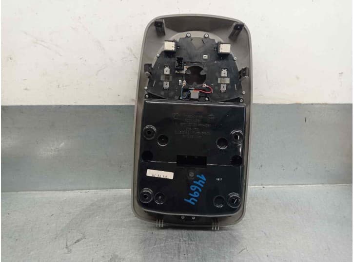 Recambio de luz interior para ssangyong kyron 2.0 xdi referencia OEM IAM 7765009100 2