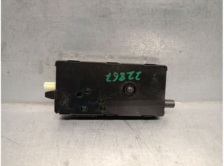 Recambio de antena para bmw 5 (g30, f90) 520 d referencia OEM IAM 938405403 2