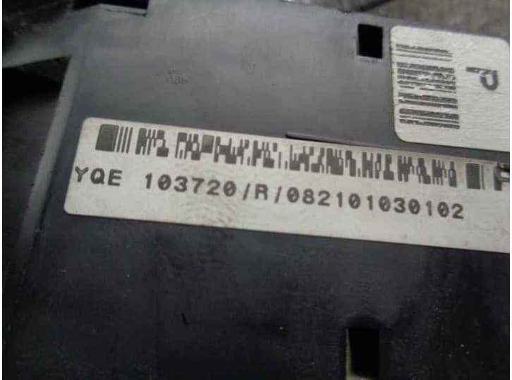 Recambio de caja reles / fusibles para mg zr 160 referencia OEM IAM YQE103720R 4