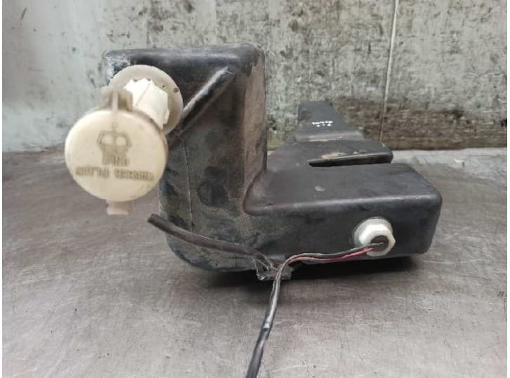 Recambio de deposito limpia para daewoo aranos 1.8 referencia OEM IAM 2