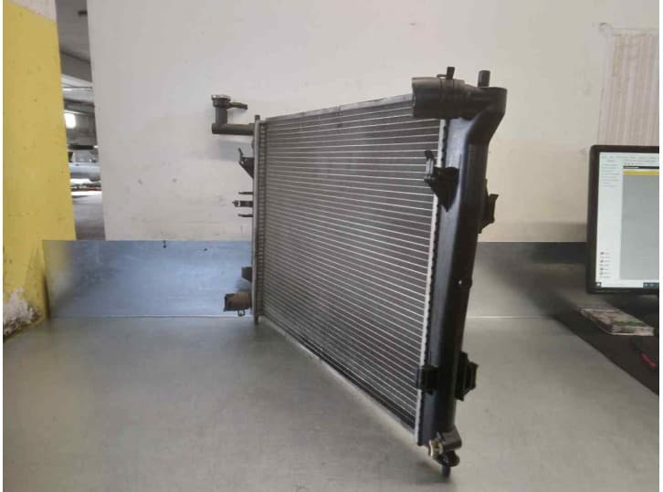 Recambio de radiador agua para hyundai i30 (fd) 1.4 referencia OEM IAM 253102R000 2