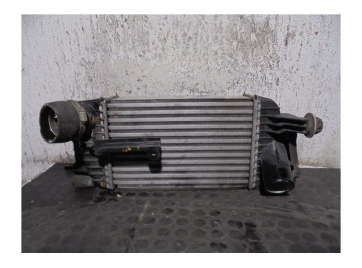 Recambio de intercooler para nissan juke (f15) 1.6 dig-t referencia OEM IAM 144611KC0A