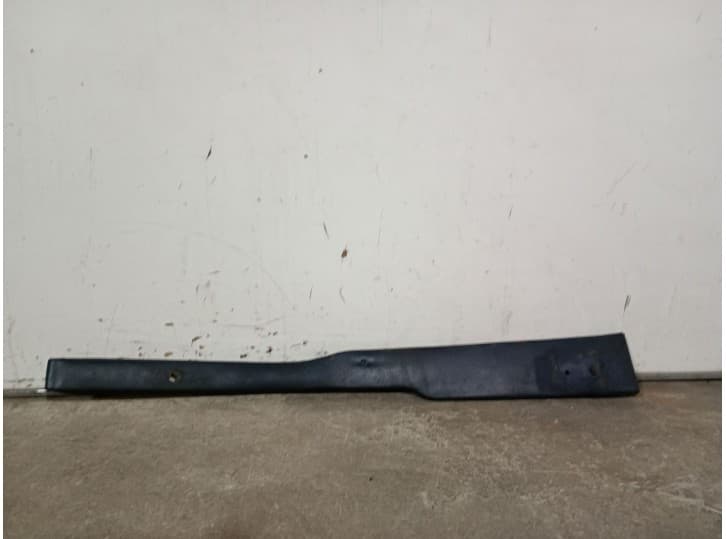 Recambio de moldura para mercedes-benz /8 (w114) 280 (114.060) referencia OEM IAM M110982