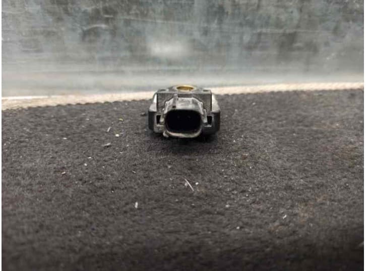 Recambio de sensor impacto para dodge nitro 2.8 crd 4wd referencia OEM IAM P04896061AA 3