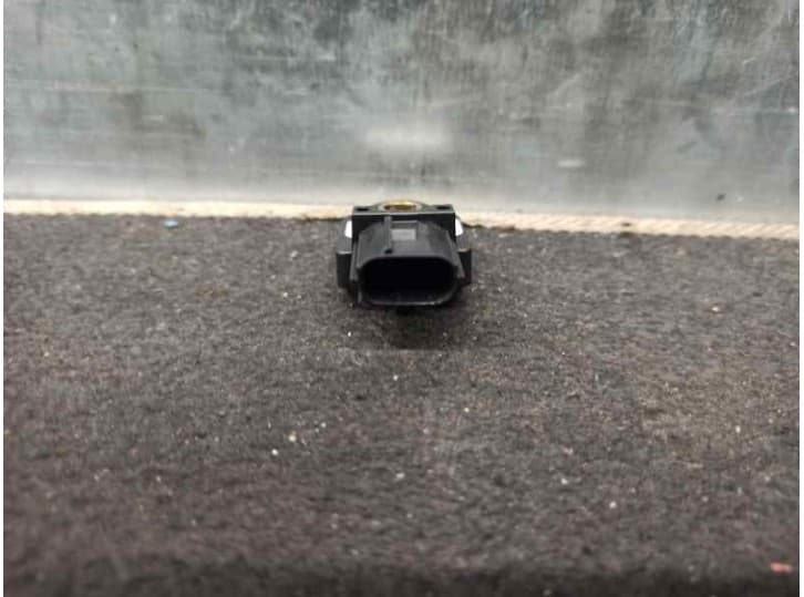 Recambio de sensor impacto para dodge nitro 2.8 crd 4wd referencia OEM IAM P04896065AA 2