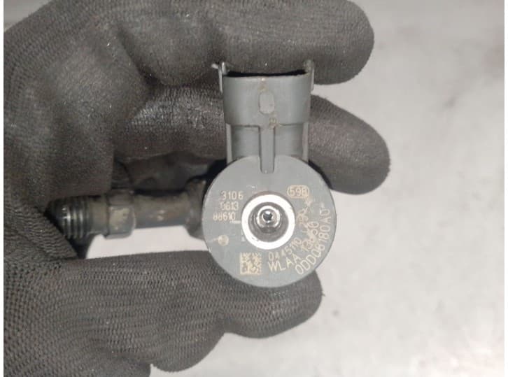 Recambio de inyector para ford ranger (et) 2.5 tddi referencia OEM IAM 0445110250 2