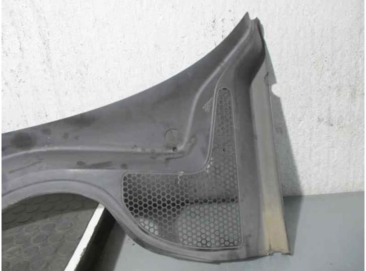 Recambio de torpedo para audi a1 sportback (8xf) 1.6 tdi referencia OEM IAM 8X1819415 2