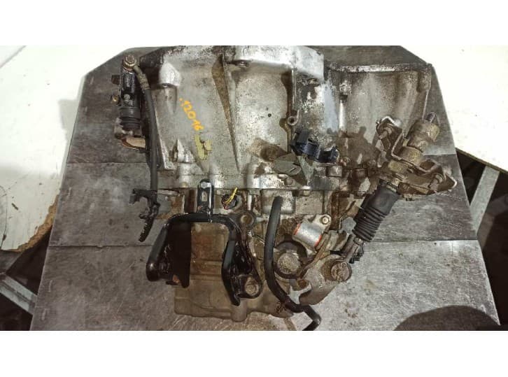 Recambio de caja cambios para nissan x-trail i (t30) 2.2 dci referencia OEM IAM YD4  8H52 5