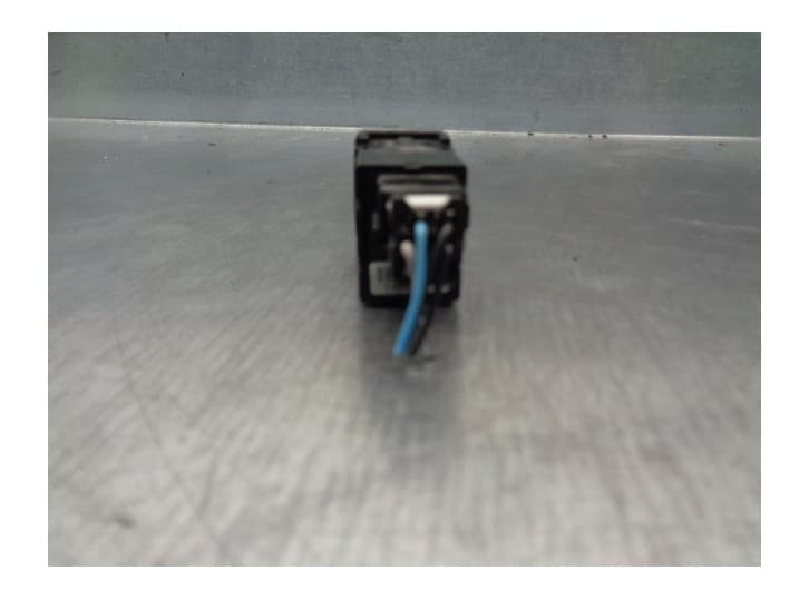 Recambio de interruptor para nissan note (e12) 1.5 dci referencia OEM IAM 251451KA0A 2