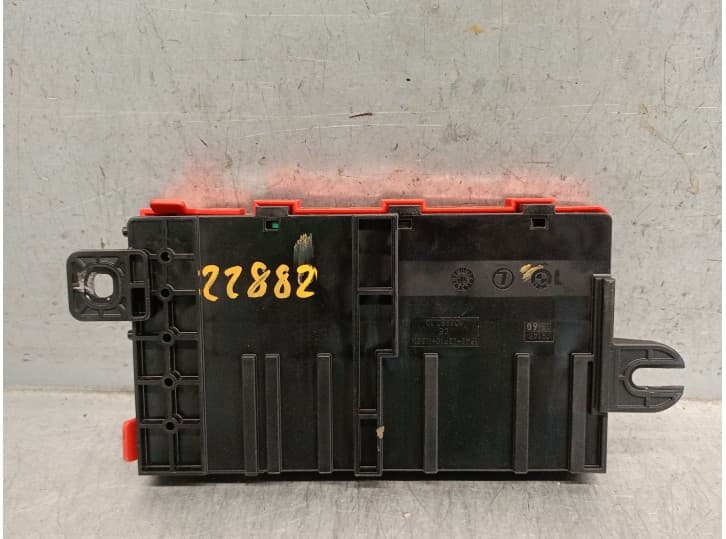 Recambio de caja reles / fusibles para bmw 1 (f20) 118 d referencia OEM IAM 922775205 2