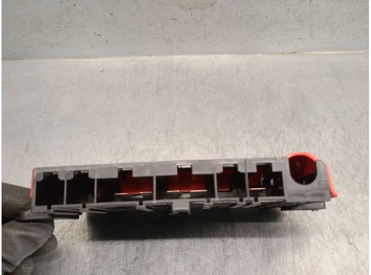 Recambio de caja reles / fusibles para bmw 1 (f20) 118 d referencia OEM IAM 922775205 3