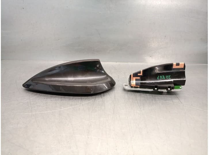 Recambio de antena para bmw 5 (g30, f90) 520 d referencia OEM IAM 930303705 65209303037 2