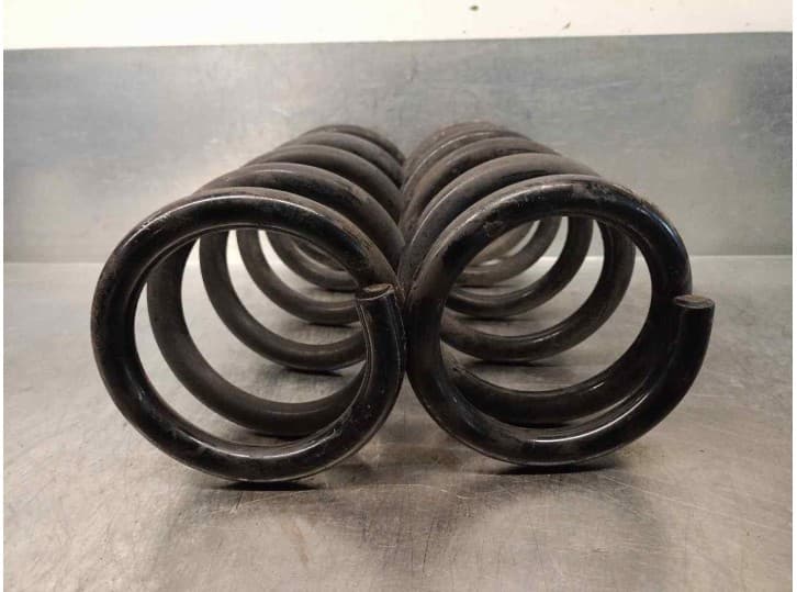 Recambio de muelle amortiguacion para infiniti fx 37 awd referencia OEM IAM 550201CA0A 3