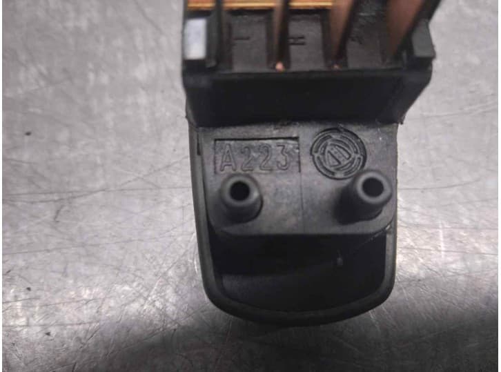 Recambio de warning para fiat marea (185_) 1.6 100 16v referencia OEM IAM A223 3