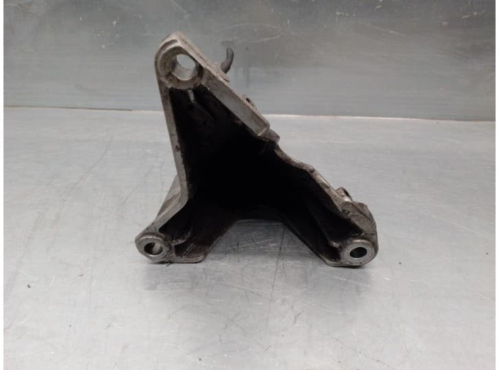 Recambio de soporte motor para audi a4 b6 (8e2) 1.9 tdi referencia OEM IAM 8E0199308D 4