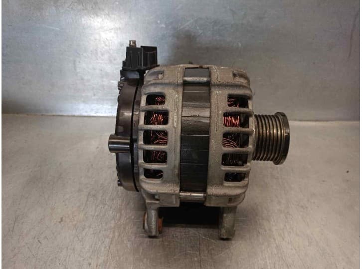Recambio de alternador para dacia sandero iii 1.0 tce 90 referencia OEM IAM 231001629R