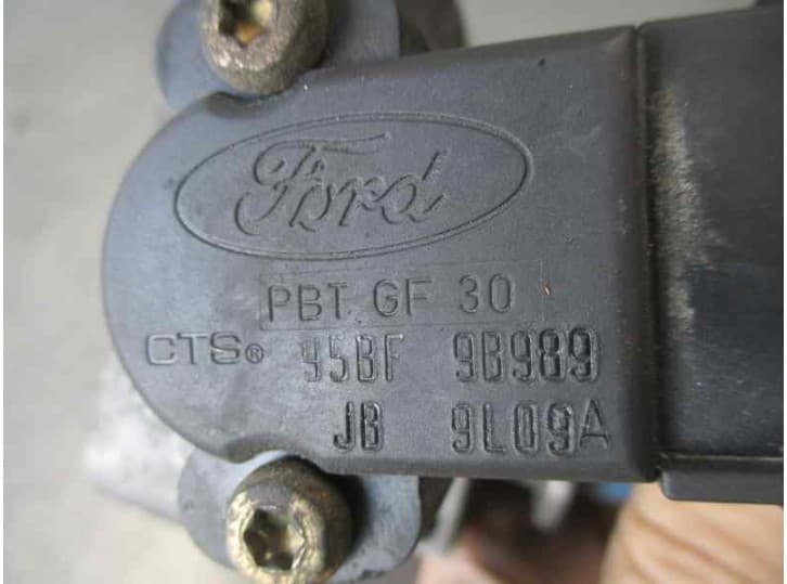 Recambio de caja mariposa para ford ka (rb_) 1.3 i referencia OEM IAM XS51BA 991130 6