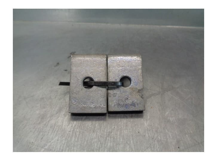 Recambio de bisagra puerta para bmw x5 (e70) 3.0 d referencia OEM IAM 7068073 7068077 3