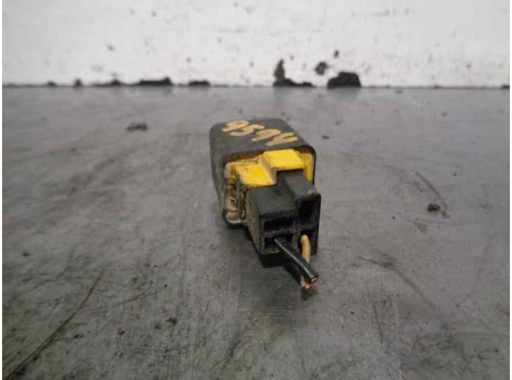 Recambio de rele para hyundai accent i (x-3) 1.3 i 12v referencia OEM IAM 3919032490 2